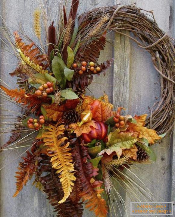 Есенни венци от естествен материал - селекция от снимки