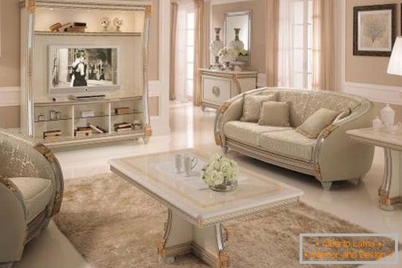 Класически дизайн на хола с бели мебели - снимка