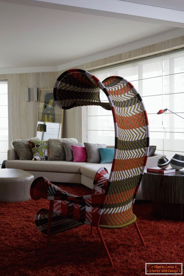 Дизайнерски модел мебели за дневна в еко-стил - фотьойл в текстил с козирка.