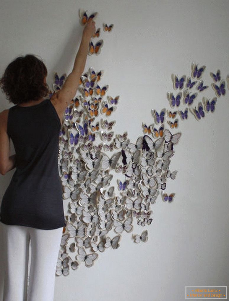 Лепила пеперуди до стената