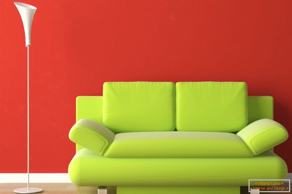 Светло зелен диван в червен интериор