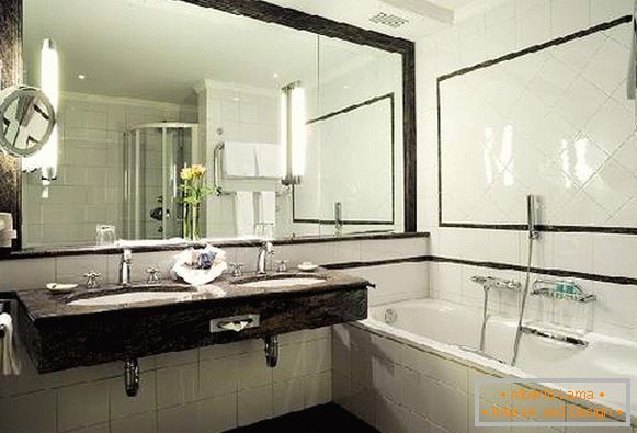 дизайн на баня с голямо огледало, снимка 38