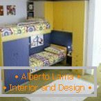 Жълто-синьо мебели в детската стая