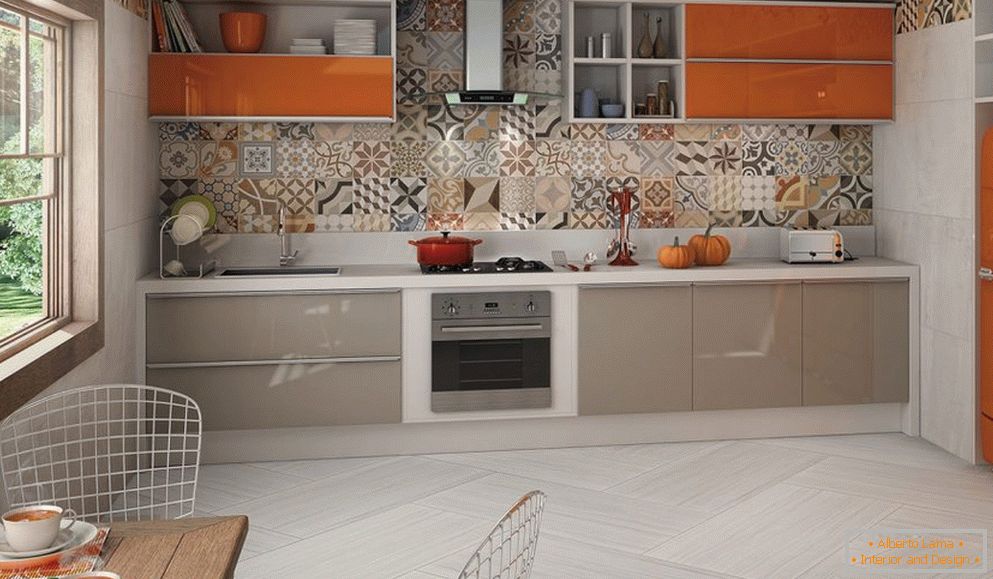 Сиво-оранжеви мебели в интериорен кухненски интериор