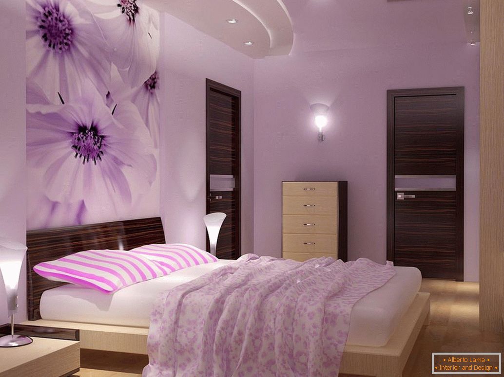 Светлите мебели в спалнята с лилави стени