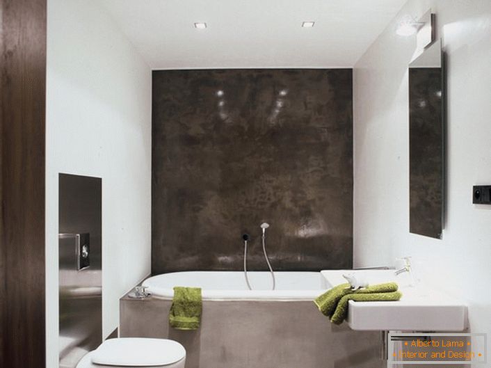 Светли и тъмни нюанси на кафяво - традиционно решение за декориране на банята в модерен стил. Малката баня не е претоварена с ненужни подробности.