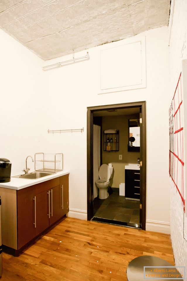 Кухня и баня на стилен апартамент в Бруклин
