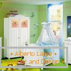 Зелен интериор и бели мебели в детската стая