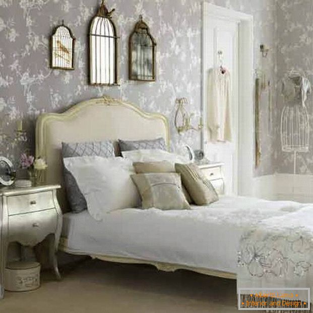 Френски стил във вътрешността на спалнята