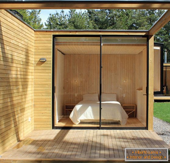 Спалня в дървена модулна къща