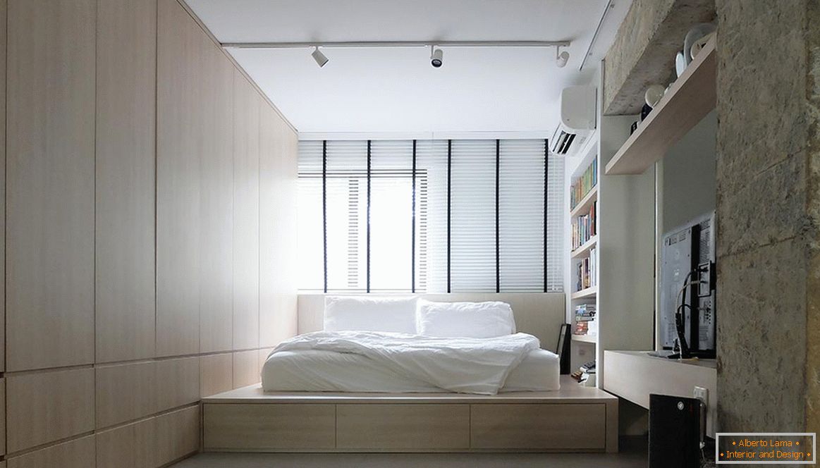 Спалня интериор в малък апартамент