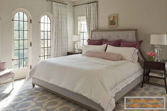 Интериор в сив и бежов цвят - снимка на спалнята