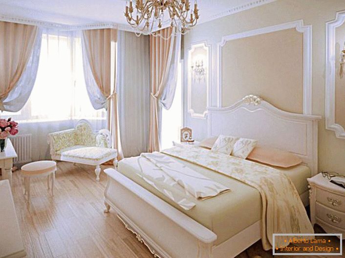 Спалнята в модерен стил в цветовете на праскова е правилният избор за семейното гнездо.
