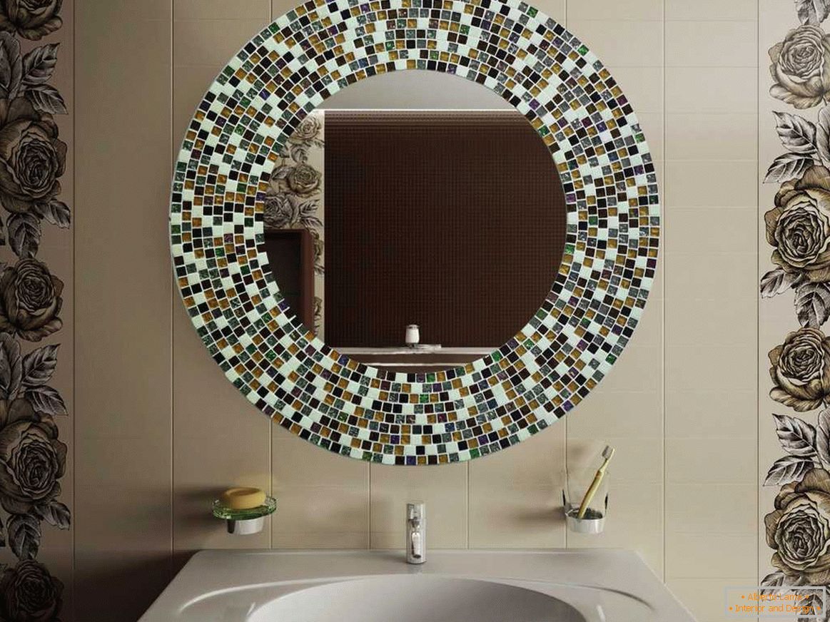 Декор на огледало в интерьере в стиле модерн
