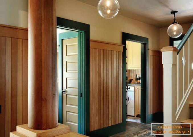 Уютен интериор - дизайн на коридора в частна къща