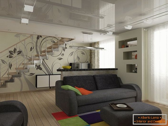 Метална стълба - отлична възможност за проектиране на апартамент на две нива във всеки стил.