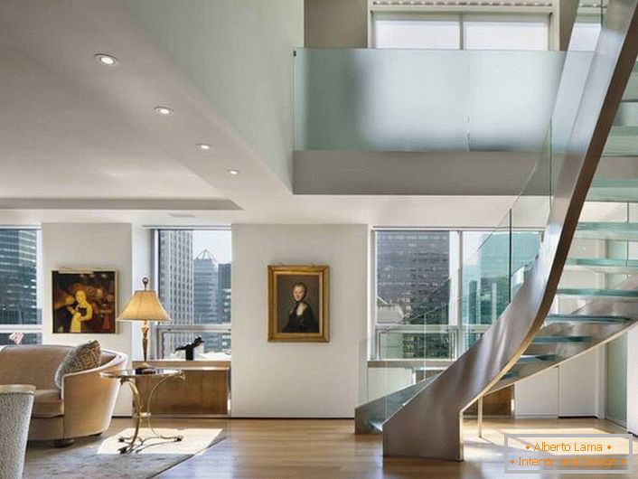 Интериорът в стил Арт Нуво е проектиран в съответствие с изискванията за проектиране на двуетажни апартаменти. Елегантните, гладки линии мебели и стълби правят атмосферата приятно уютна.