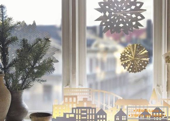 Как да украсим прозорците за Нова година 2017 с хартия