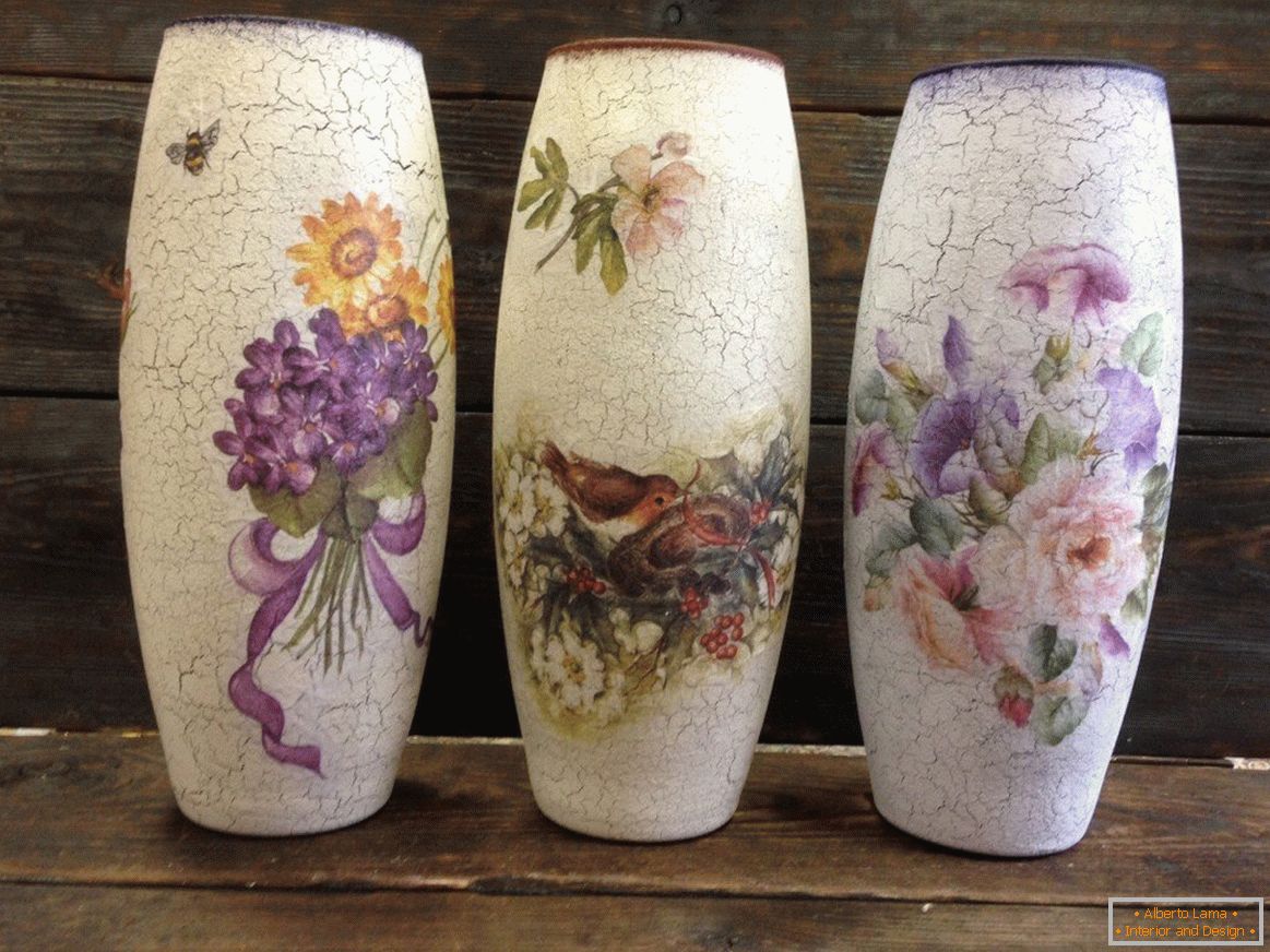 Цветни мотиви върху ваза