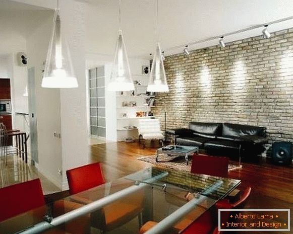 Интериорен дизайн на двустаен апартамент - снимка на кухня в хола