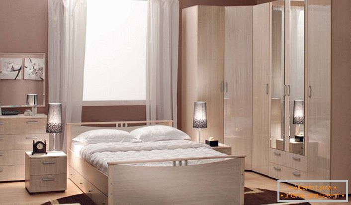 Модулната мебел за спалня е най-изгодната възможност за малки градски апартаменти.