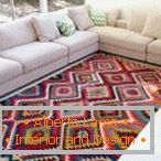 Бели дивани и турски килим
