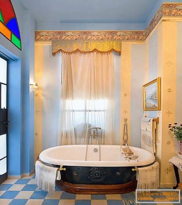 Красива тапет за тапети - снимка в дизайна на банята