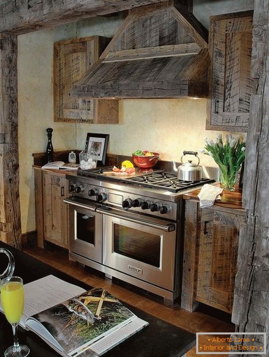 Кухня, изработена от дърво в сиви тонове