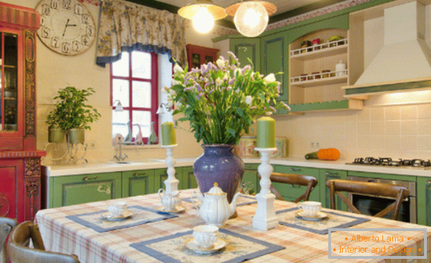 малка кухня в стила на снимка на Прованс интерьер 