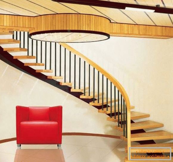 винт металлическая лестница с деревянными ступенями