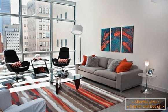 Модерни килими в залата - раирани снимки
