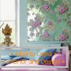 Спалнята на мента, съчетана с ярки и деликатни цветове