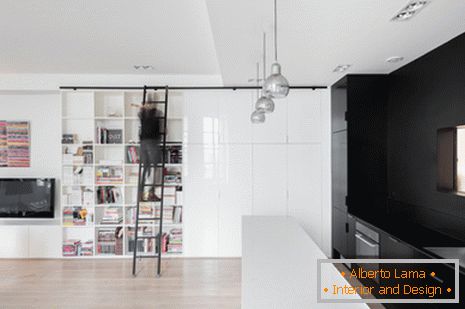 Регистрация на малък апартамент в черно-бял стил