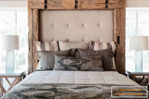 Дървено легло със собствени ръце с мека табла - снимка