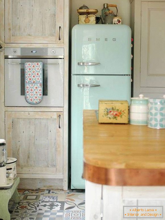 Стилен дизайн на пода в кухнята - снимка на подовите плочки