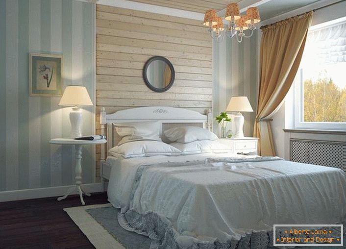 Предполага се, че къщата с тази прекрасна спалня се намира в една от селските провинции на Франция. 