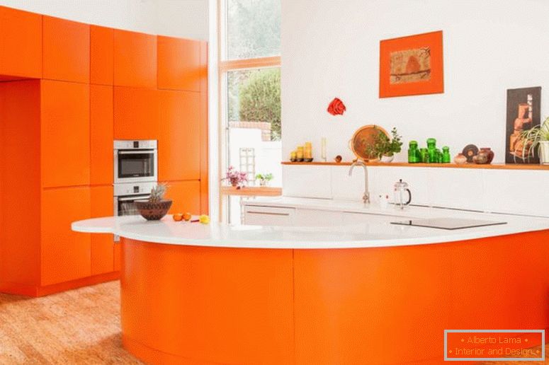 оранжево-кухня