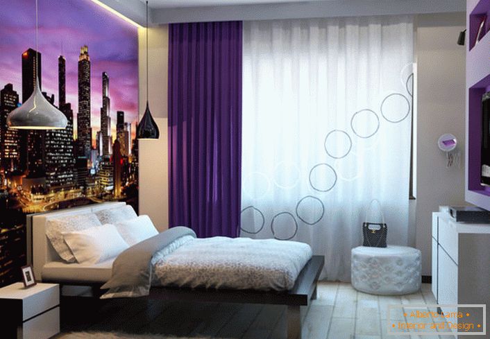 Модерният интериор на спалнята е удобен, практичен и уютен. 