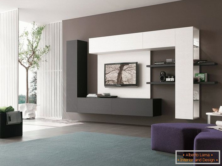 За да се подчертае лекотата на интериора дизайнерите на хола предлагат висящи модулни мебели.