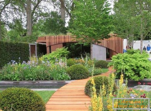 Красив и модерен дизайн на градината - снимка