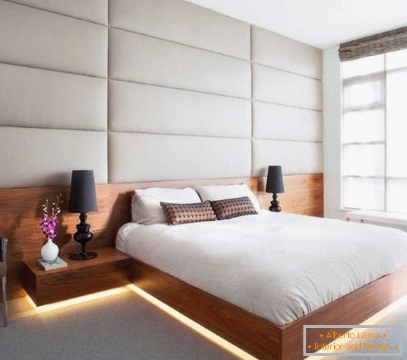 Красиво дървено легло със светлина