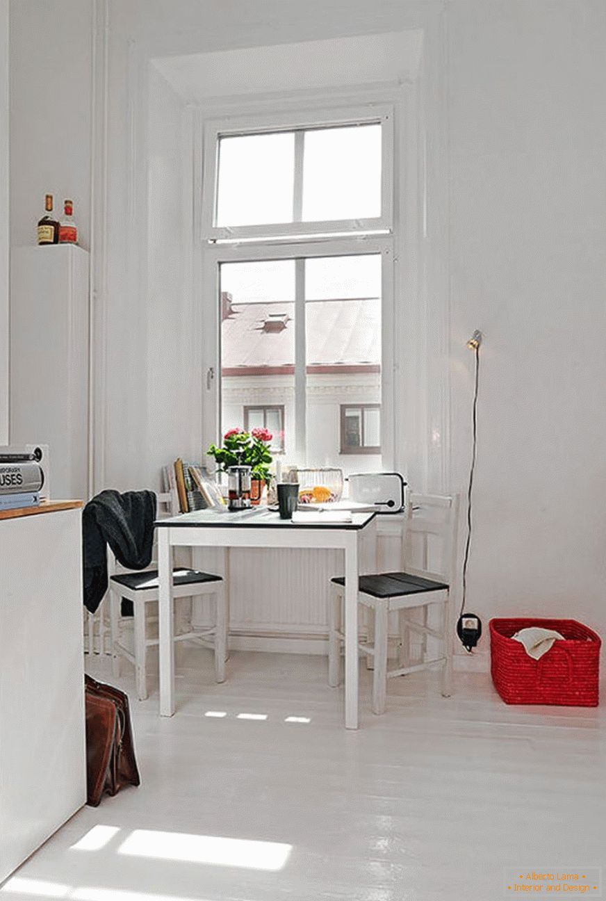 Бял цвят в дизайна на малък апартамент