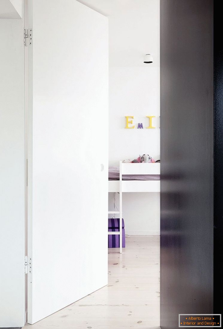 Дизайн на малък апартамент в черно и бяло - фото 3