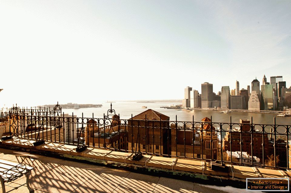 Апартаменти с тераса с изглед към Бруклин