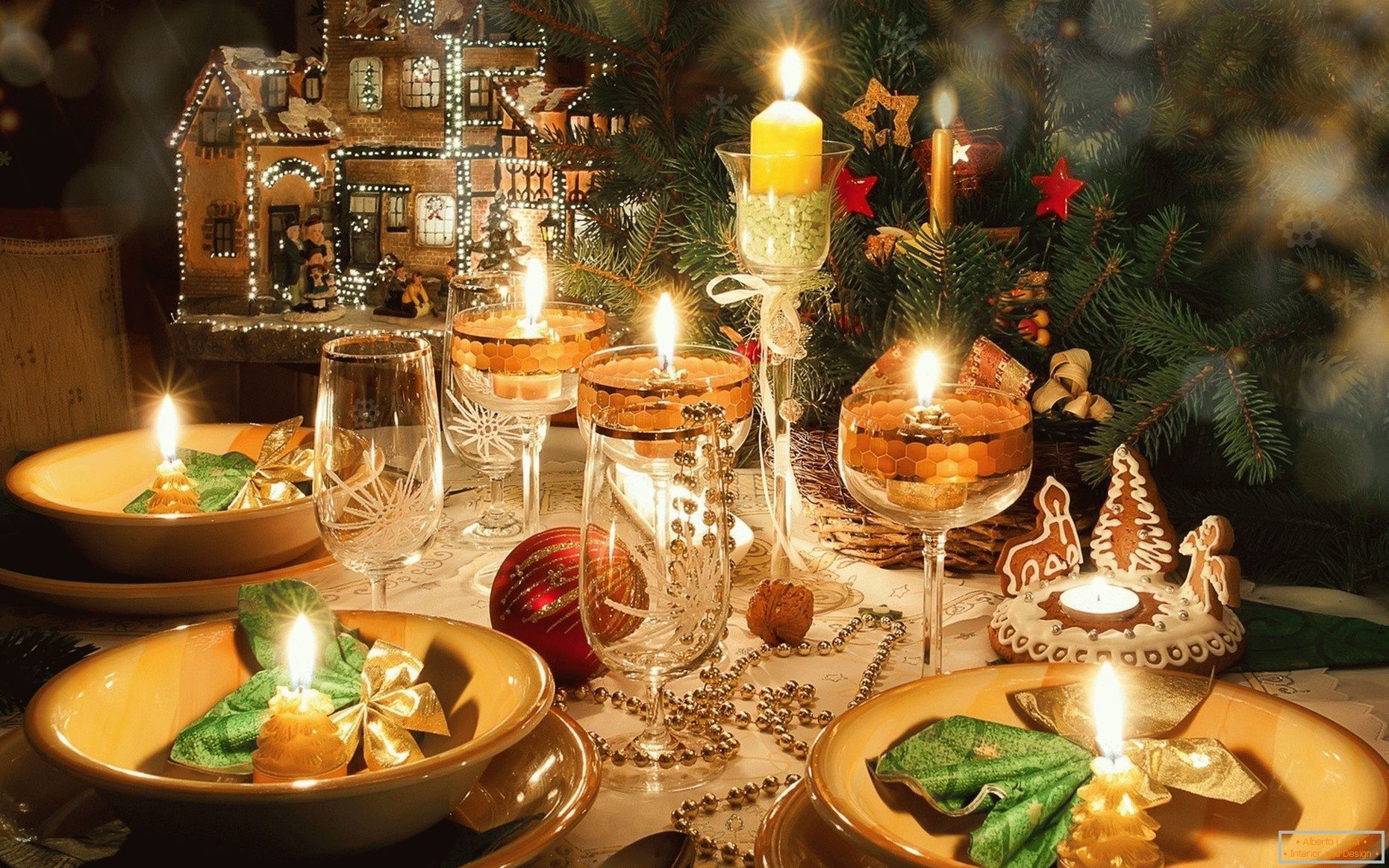Свещите са неразделна част от услугата за Нова година