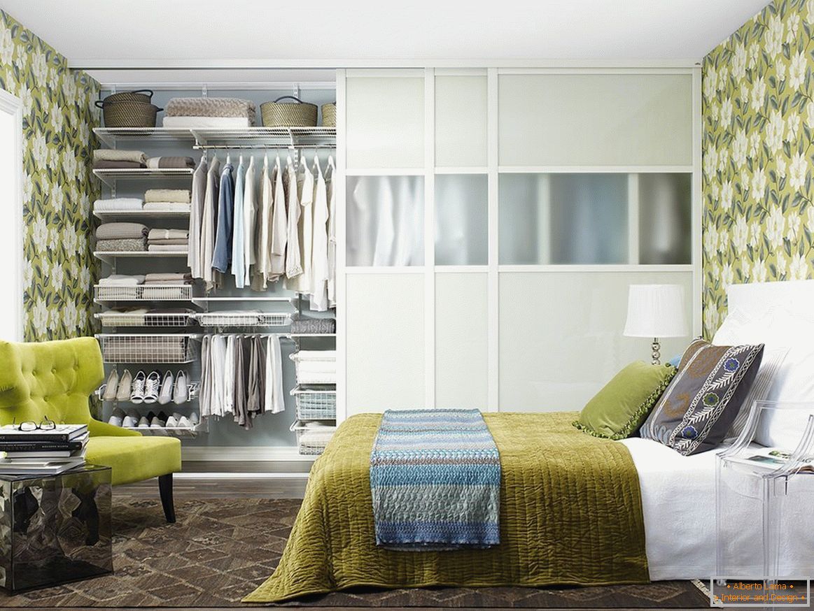 Стилен гардероб в съвременната спалня