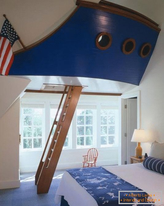 Идея за детска стая с високи тавани