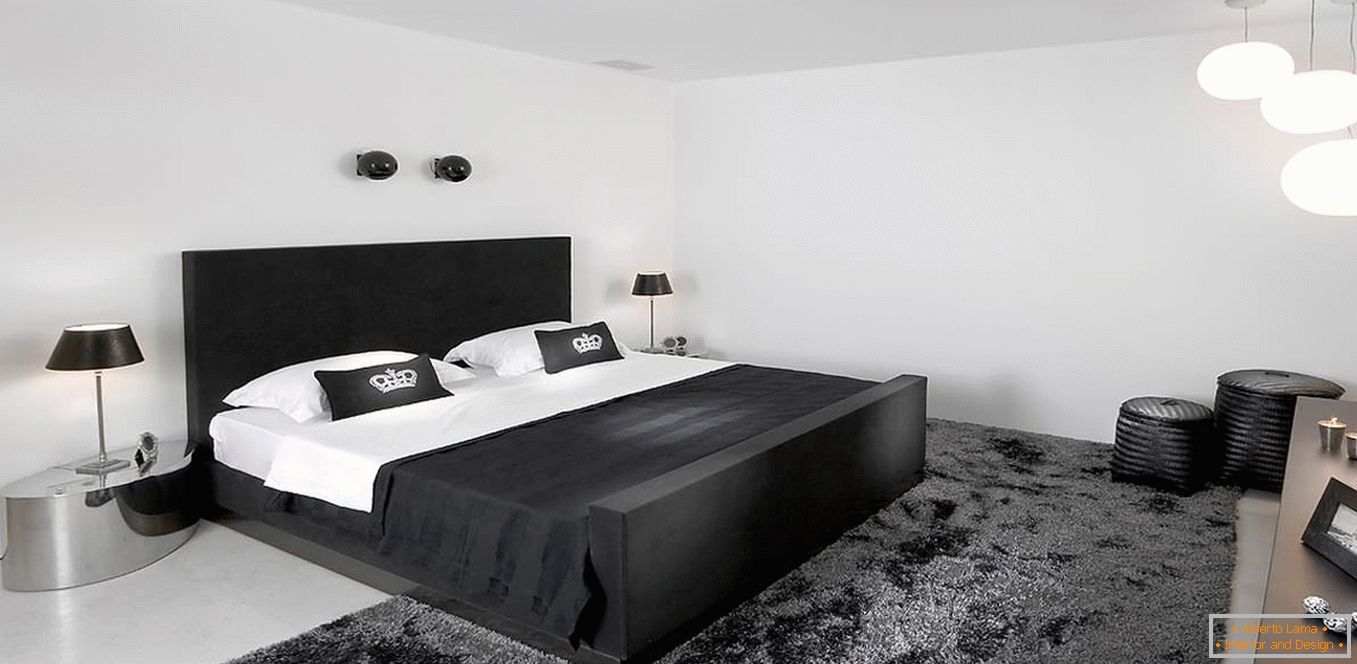 Черно-бял интериор в спалнята