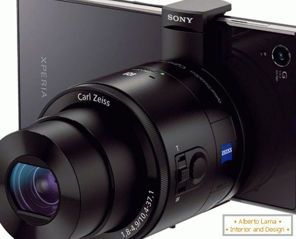 Sony Cyber-shot QX обектив на смартфоне