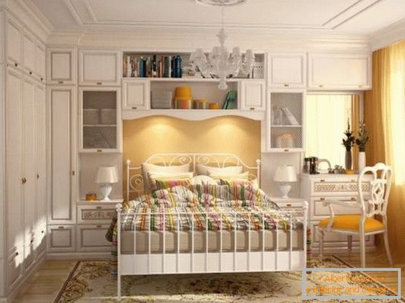Шкаф в спалнята в стила на Прованс - вградена мебел Снимка